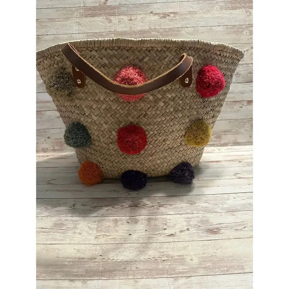 Thacker NYC Straw Shoulder Bag Pom Poms Beach Pool Boho - Picture 1 of 8